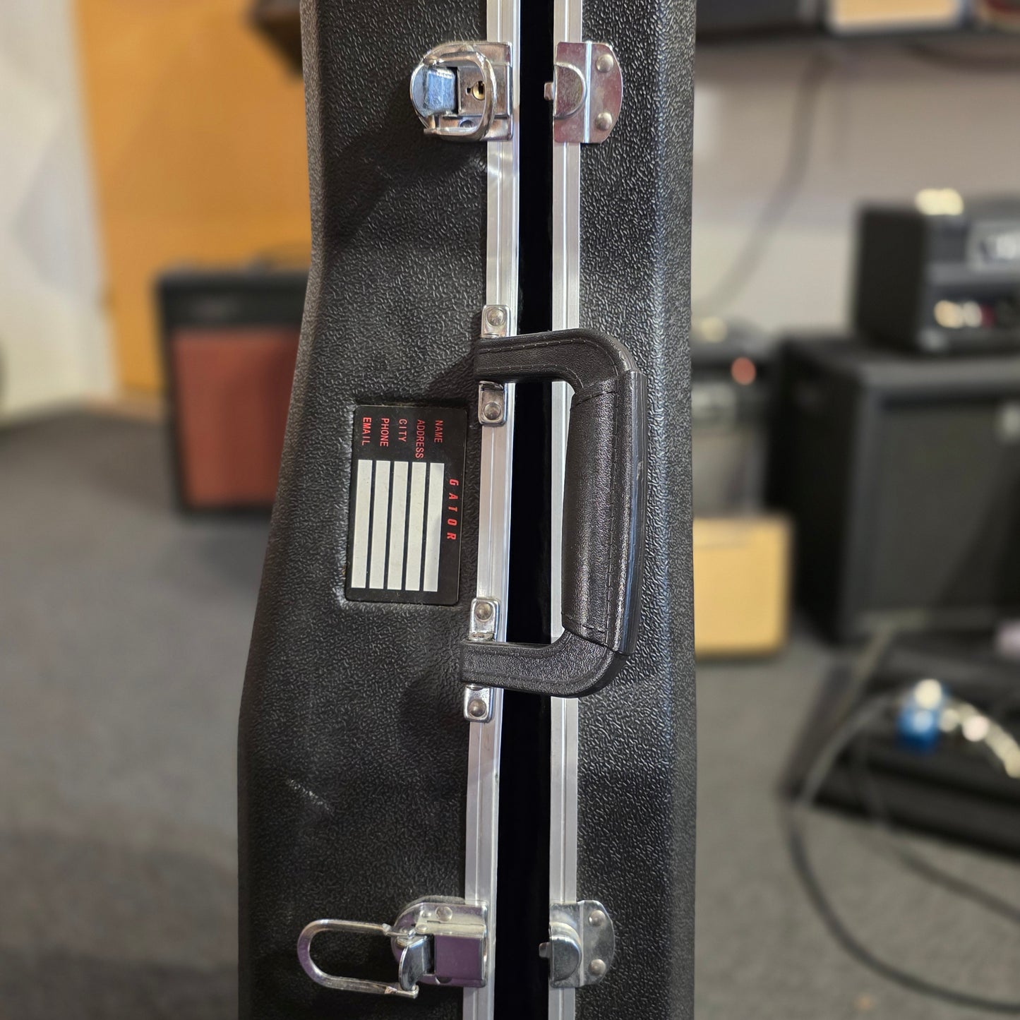 BRUGT: Western guitar hardcase, Gator Molded Dreadnought Case