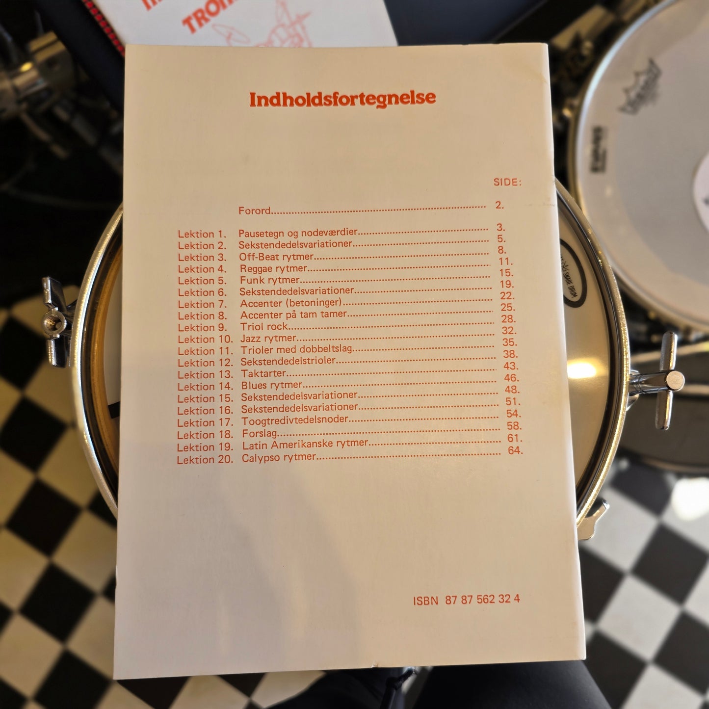 Stix Bind 2: Moderne Rytmer for Trommesæt - lærebog for begyndere af Jeremy Twitchett, 1985