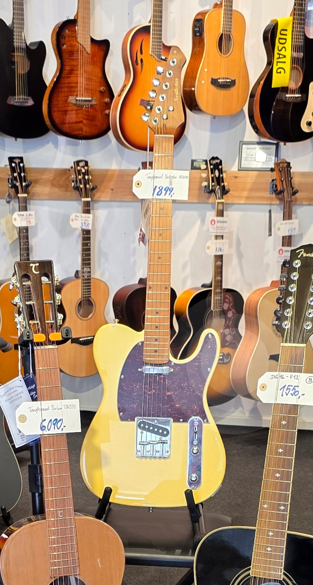 Tanglewood Northstar NS2VW Single Cutaway, Tele Caster model, Vintage White