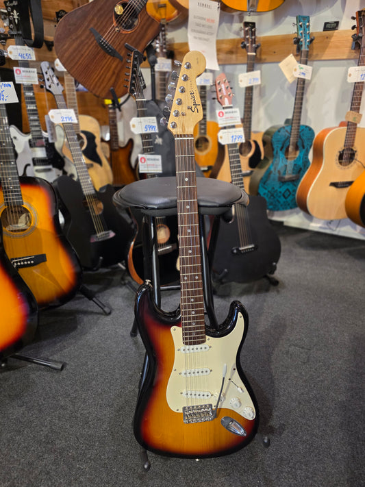 USED: Squier Affinity vintage 1997 electric guitar