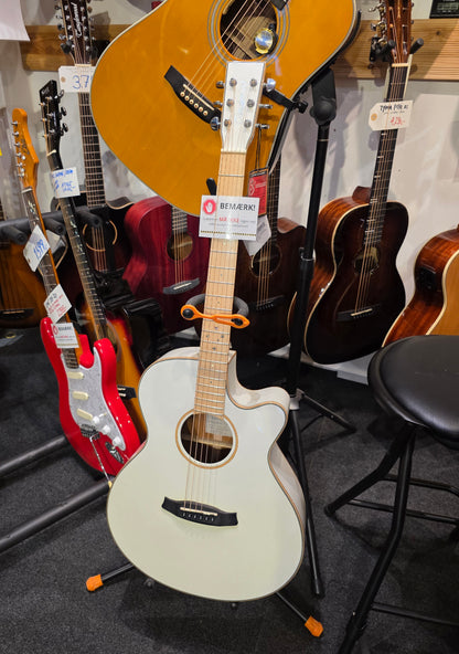 Tanglewood TW4BLW Super Folk with Tanglewood Premium Plus EQ System, All Mahogany – Whitsunday Blonde Gloss