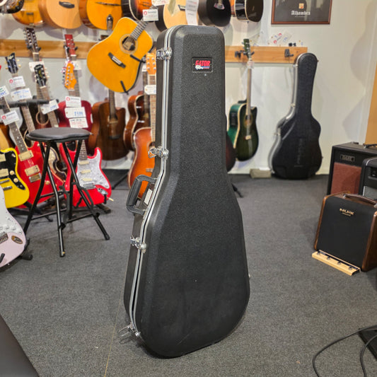BRUGT: Western guitar hardcase, Gator Molded Dreadnought Case