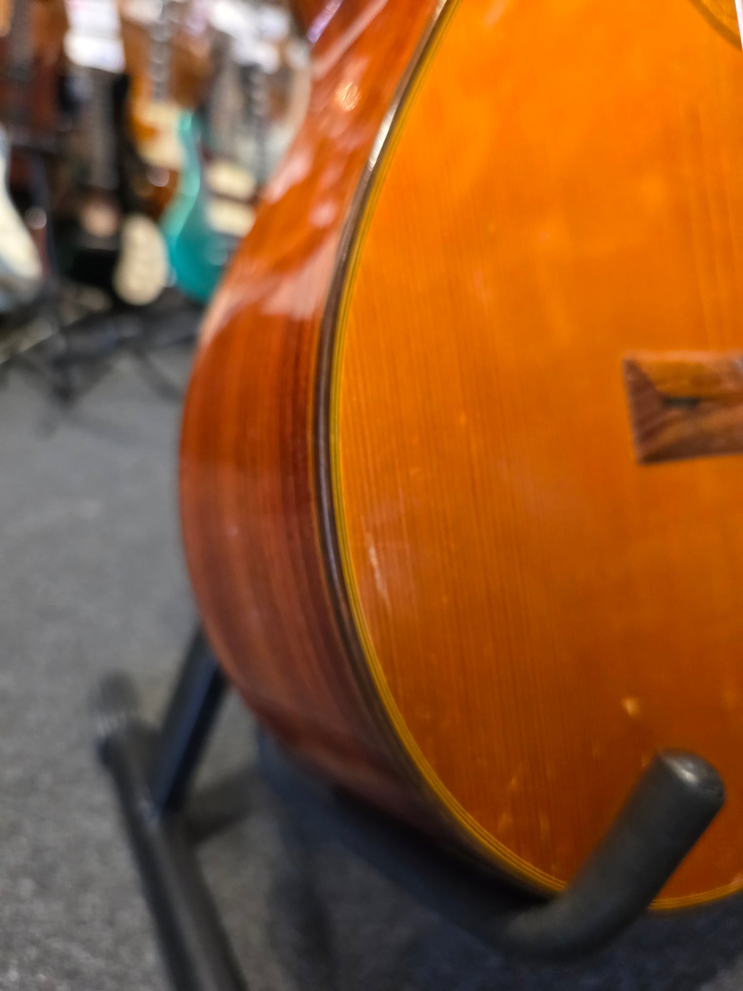 BRUGT: Ryoji Matsuoka Luthier model 25, Japan