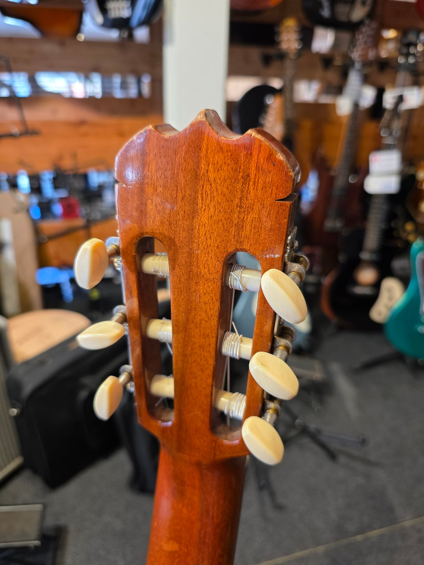 BRUGT: Ryoji Matsuoka Luthier model 25, Japan