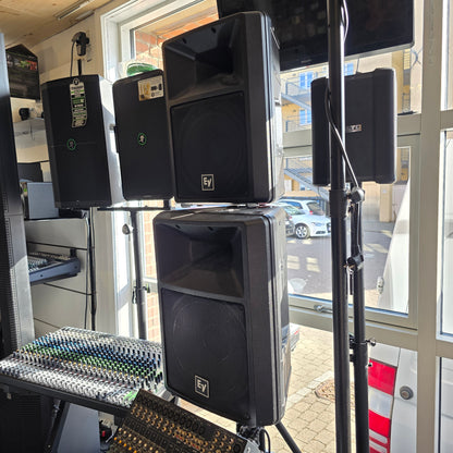 BRUGT: Electro Voice SX300 PA Speaker sæt, inkl. stativer