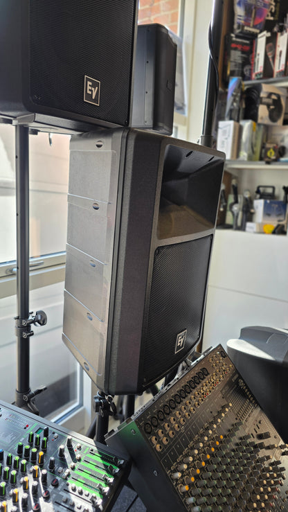 BRUGT: Electro Voice SX300 PA Speaker sæt, inkl. stativer