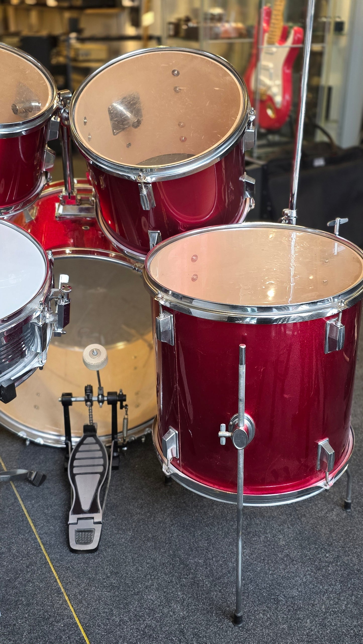 BRUGT: Maestro Musical Instruments trommesæt i metallic rød