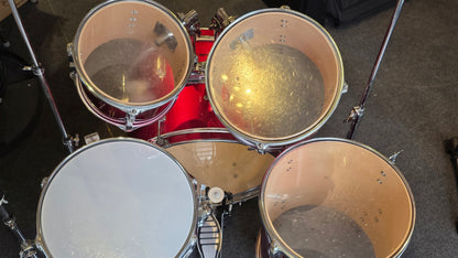 BRUGT: Maestro Musical Instruments trommesæt i metallic rød