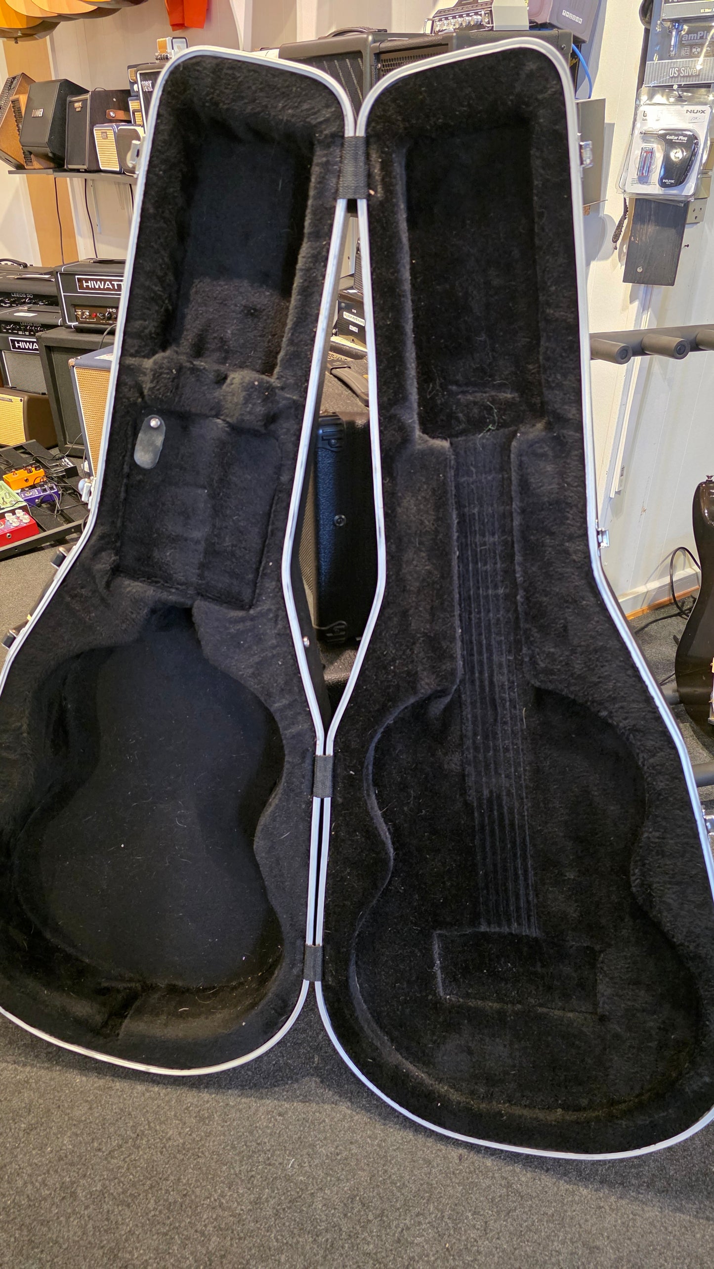 BRUGT: Stagg Hardcase til klassisk guitar