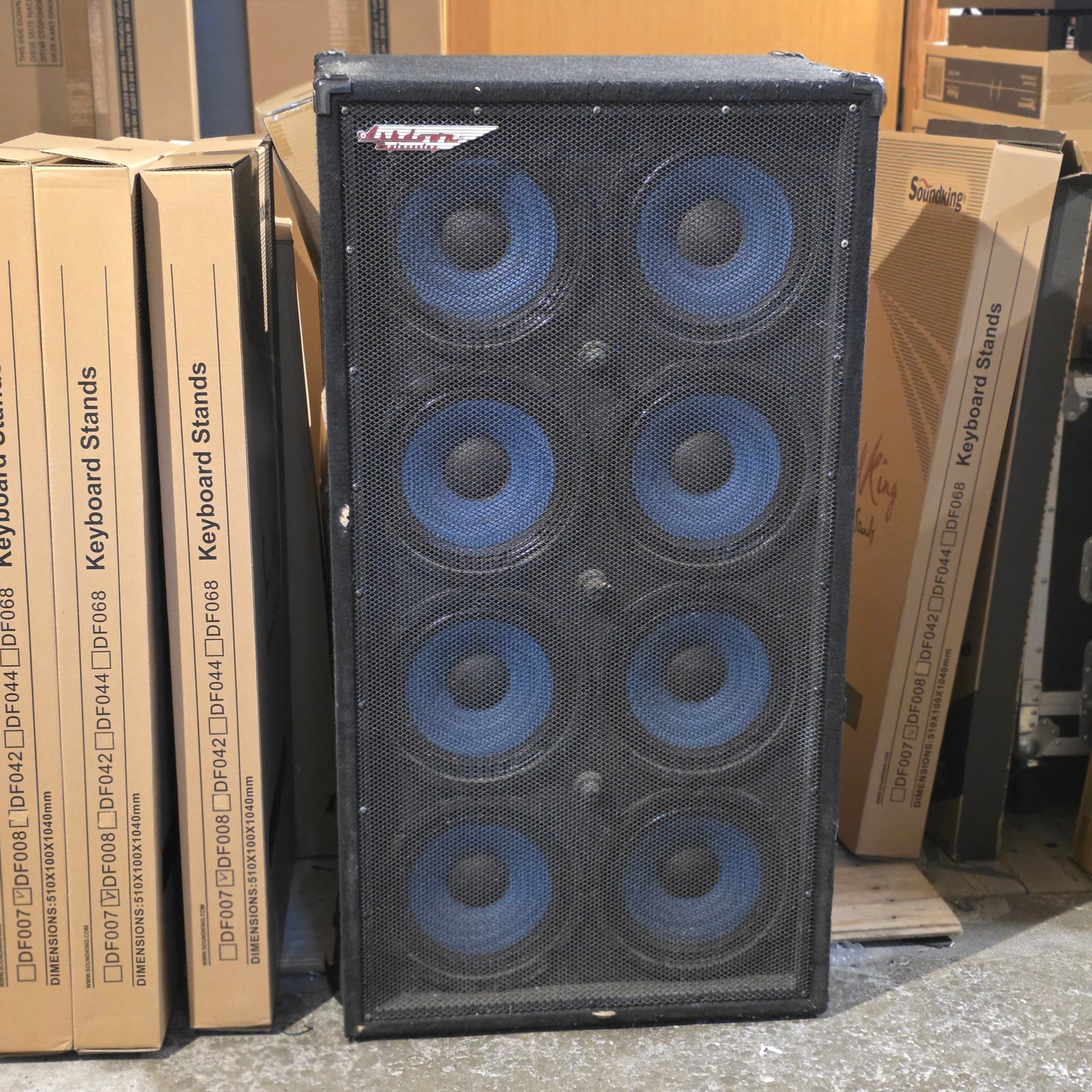 USED: Ashdown 810 bass cabinet