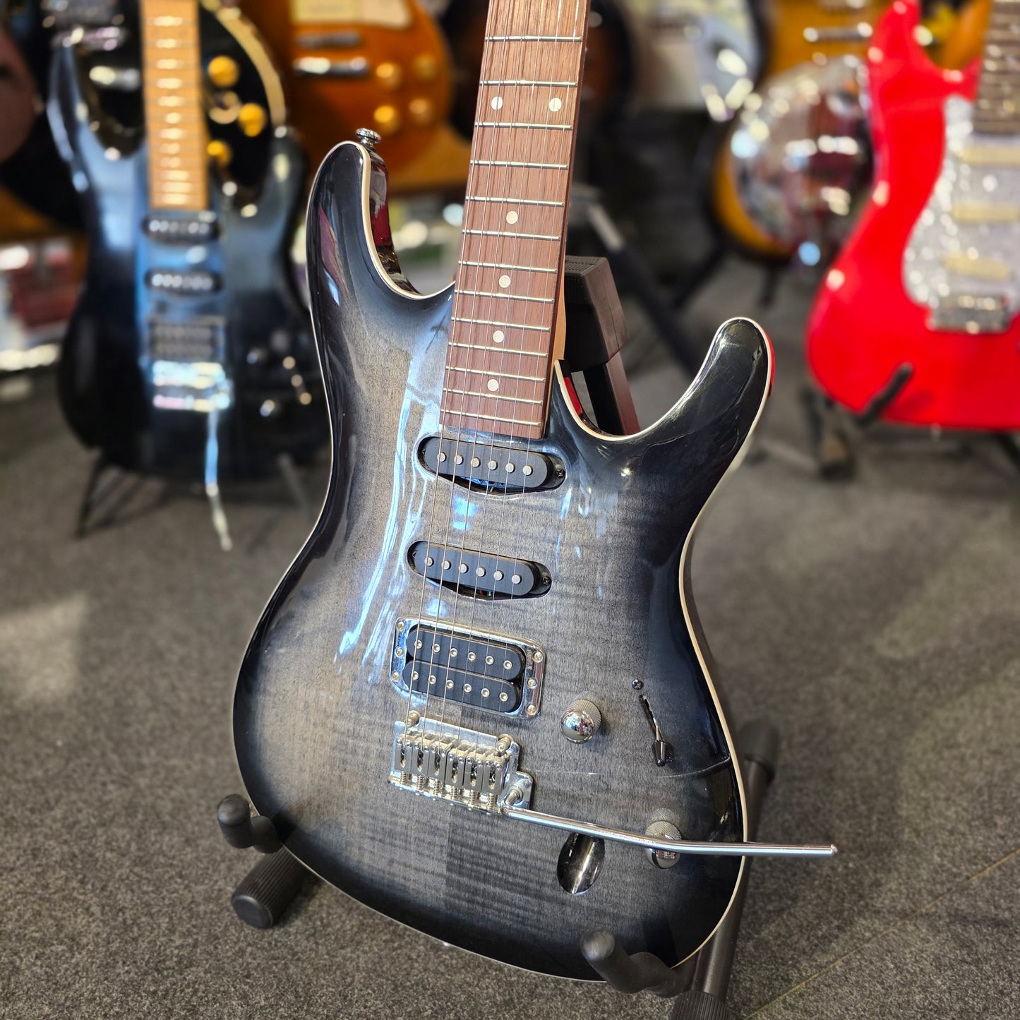 BRUGT: (som ny!!) Ibanez SA260FM-TGB elguitar inkl. gigbag