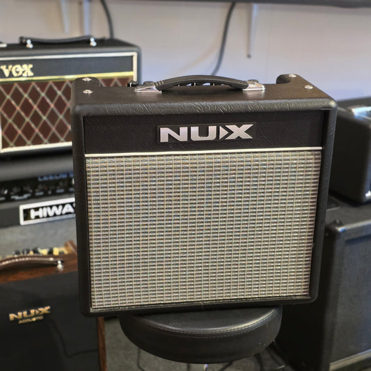 BRUGT: Nux Mighty 20 BT guitar forstærker