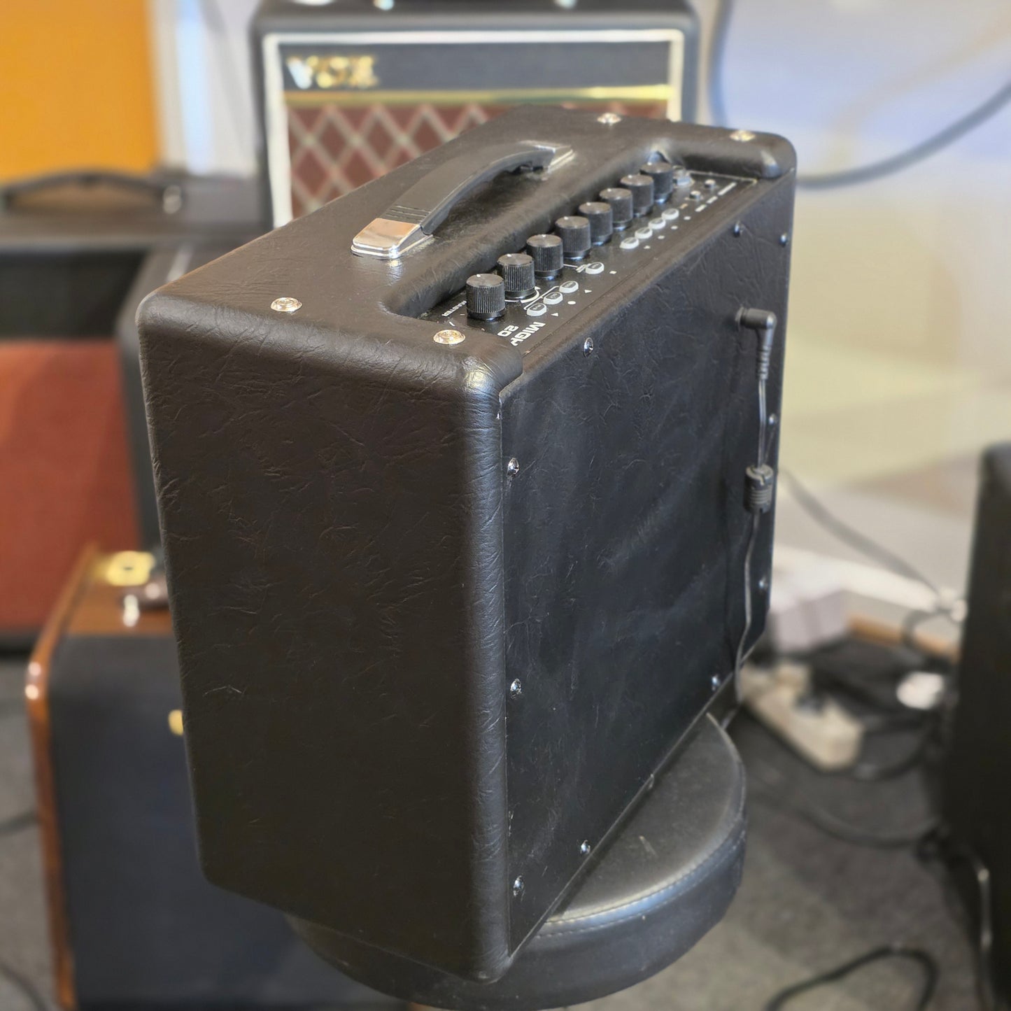 BRUGT: Nux Mighty 20 BT guitar forstærker
