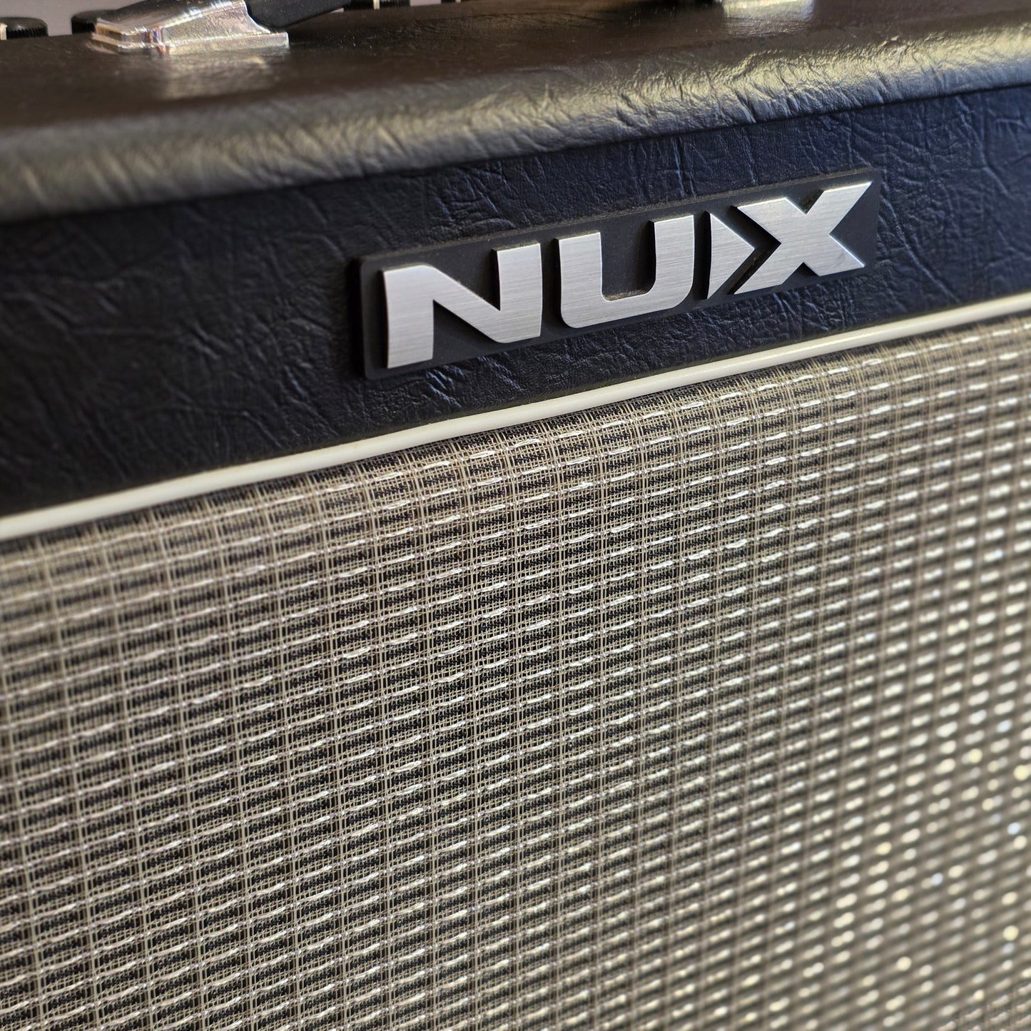BRUGT: Nux Mighty 20 BT guitar forstærker