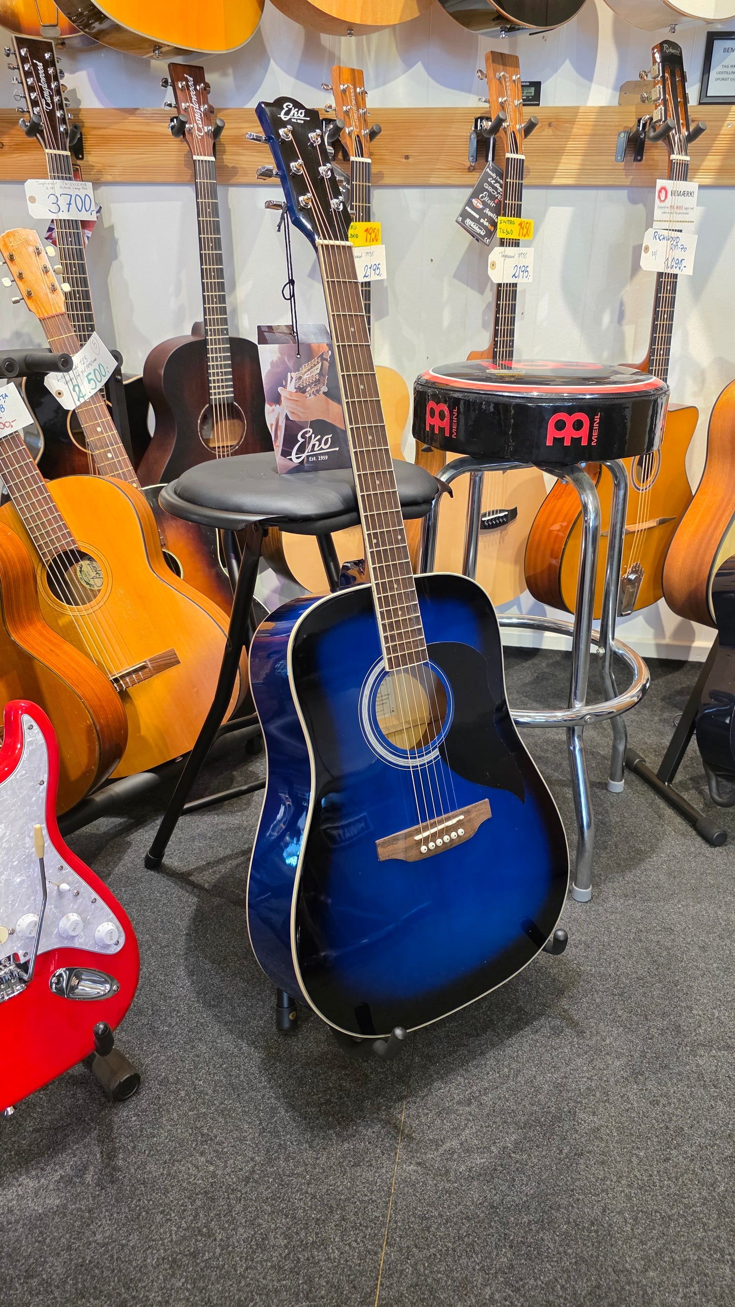 EKO RANGER6-BLU Dreadnought akustsisk guitar, Blue Sunburst