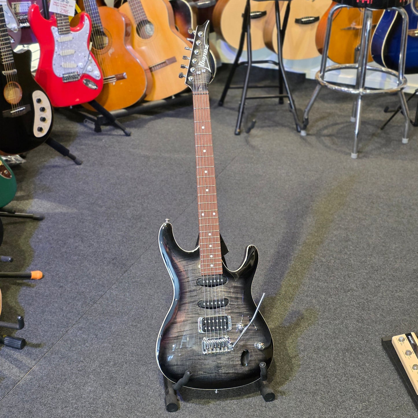 BRUGT: Ibanez SA26FM transparent gray burst, årgang 2020 elguitar