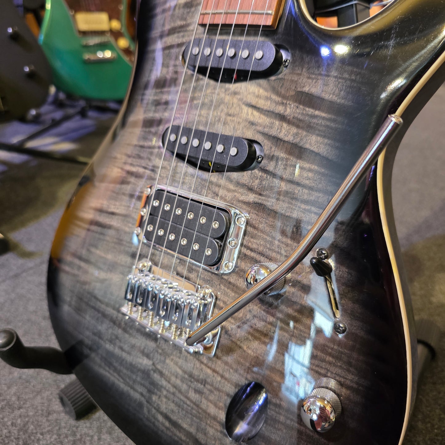 BRUGT: Ibanez SA26FM transparent gray burst, årgang 2020 elguitar