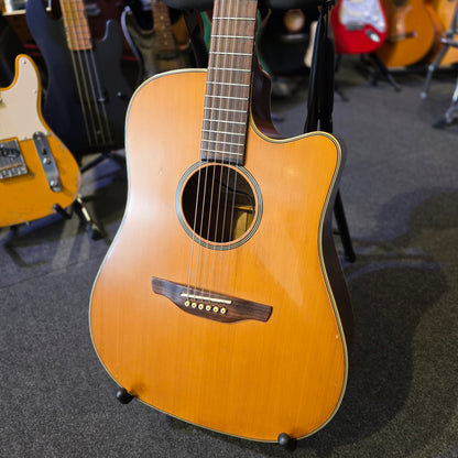 BRUGT: Takamine EG-10C G series akustisk guitar med preamp