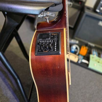 BRUGT: Takamine EG-10C G series akustisk guitar med preamp