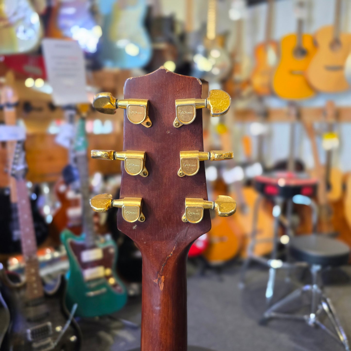 BRUGT: Takamine EG-10C G series akustisk guitar med preamp