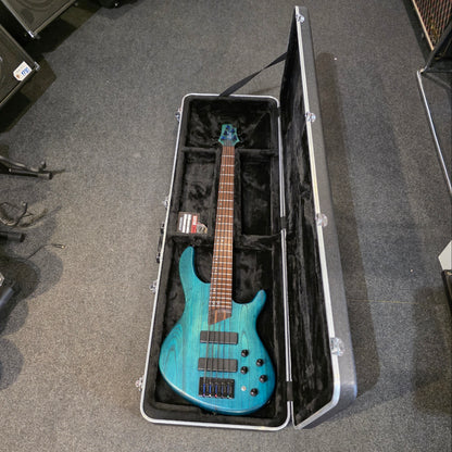 BRUGT: Cort B5 Plus AS RM, solid body open pore, trans blue elbas, inklusiv Gator hardcase