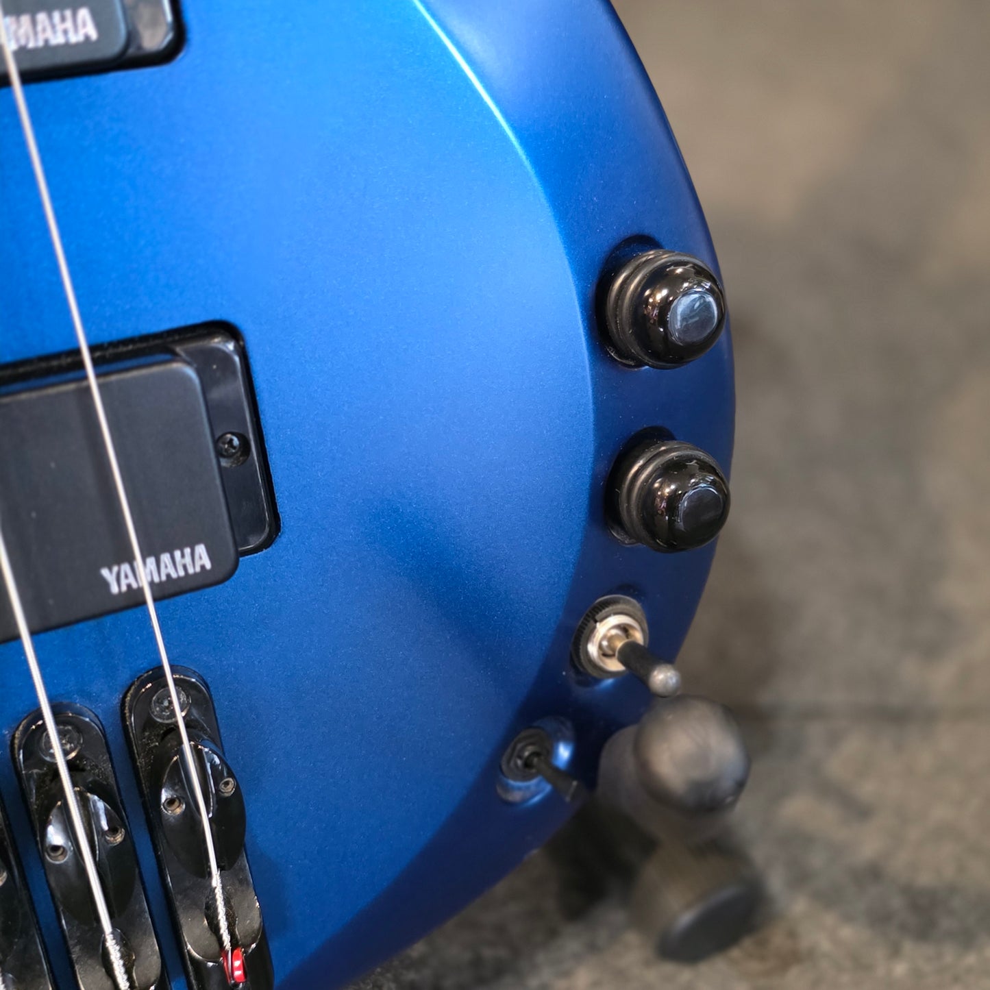BRUGT: Yamaha RBX 775, 5 strenget 00'er elbas