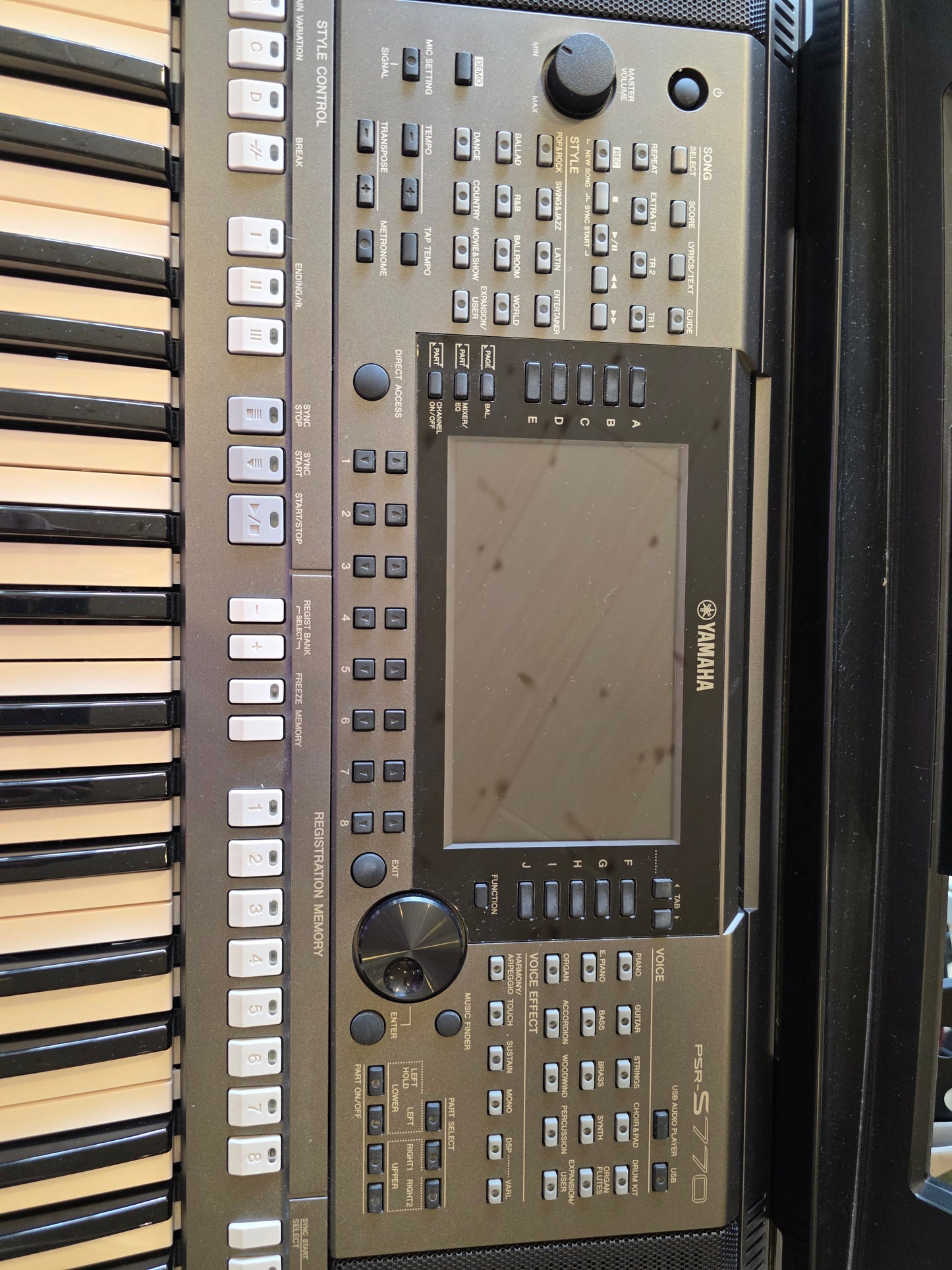 BRUGT: Yamaha PSR-s770 arranger workstation keyboard, inkl. taske og x-stativ