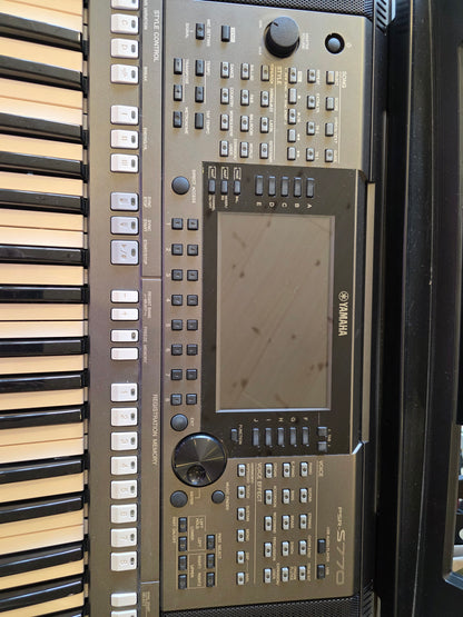 BRUGT: Yamaha PSR-s770 arranger workstation keyboard, inkl. taske og x-stativ