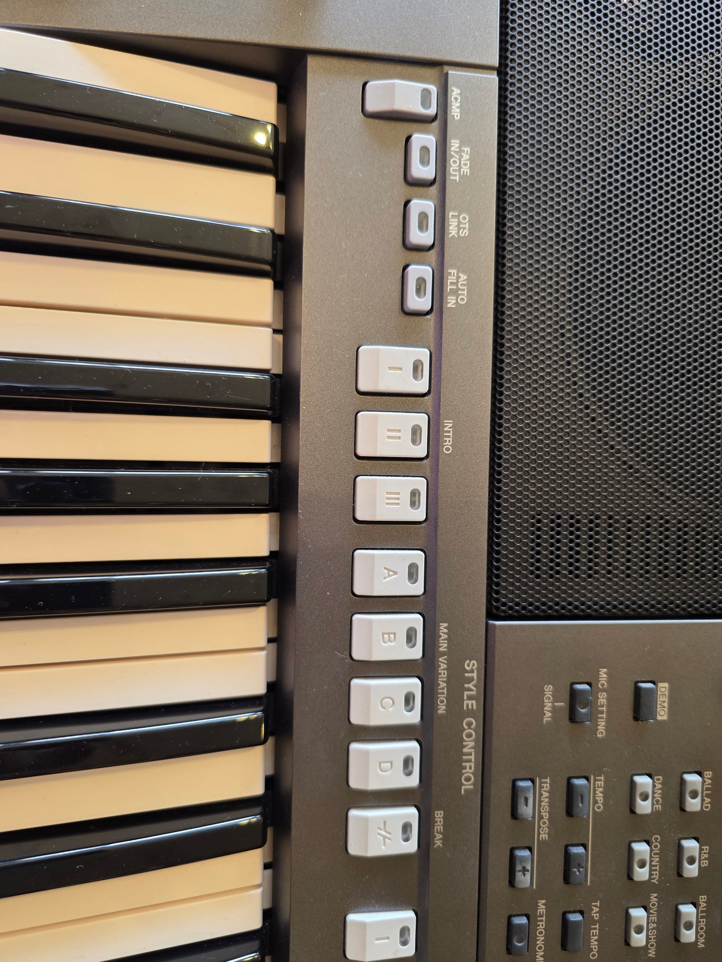 BRUGT: Yamaha PSR-s770 arranger workstation keyboard, inkl. taske og x-stativ
