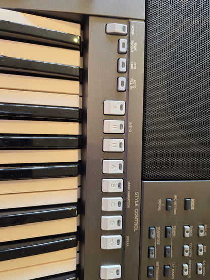 BRUGT: Yamaha PSR-s770 arranger workstation keyboard, inkl. taske og x-stativ