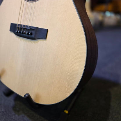 BRUGT: Santana G14NS player series med indbygget preamp akustisk guitar