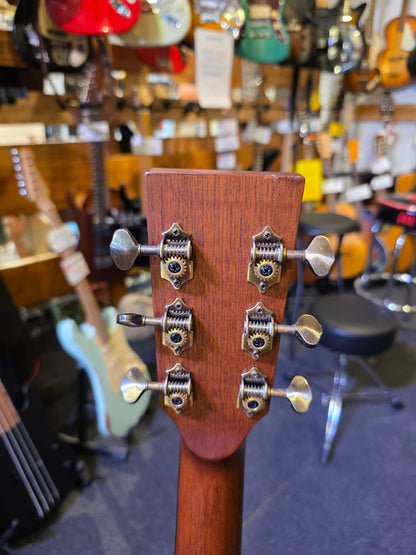 BRUGT: Santana G14NS player series med indbygget preamp akustisk guitar
