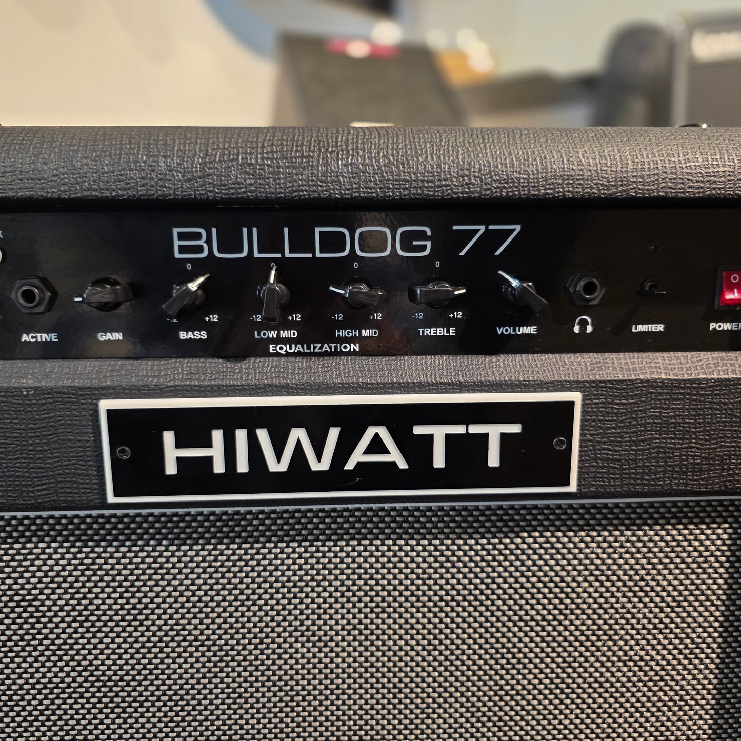 BULLDOG-77C Bulldog 77C bas Combo forstærker - 100w 1x12"