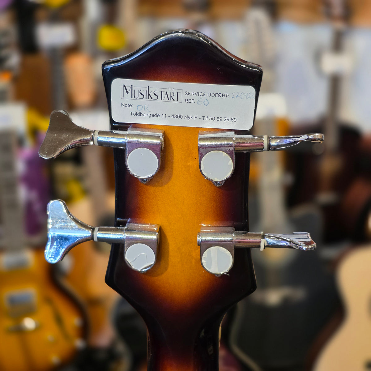 BRUGT: Harley Benton VS vintage series, violin bass