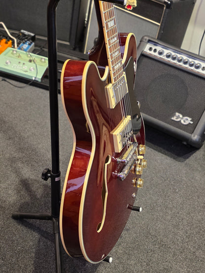 BRUGT: Beaton Graceful WR semi hollow elguitar