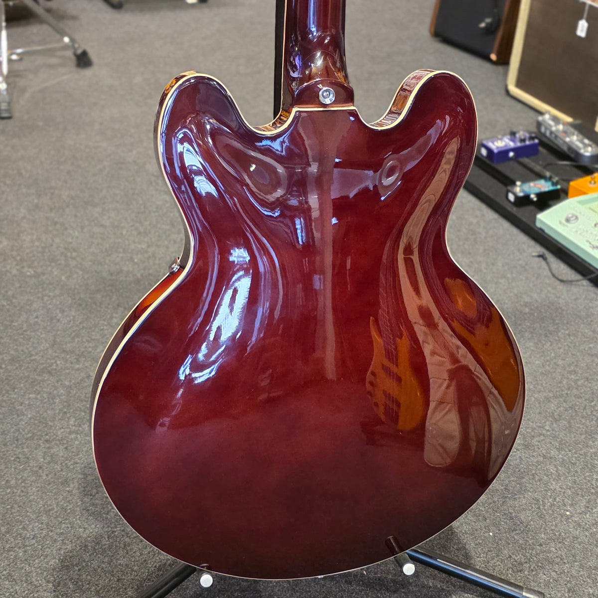 BRUGT: Beaton Graceful WR semi hollow elguitar
