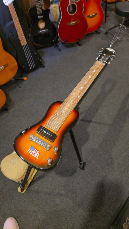 BRUGT: SX lap steel elguitar LG22TS Ash Series med taske og tripod stand