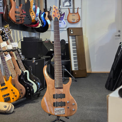 BRUGT: Washburn XB-600 natural, 6 strenget elbas