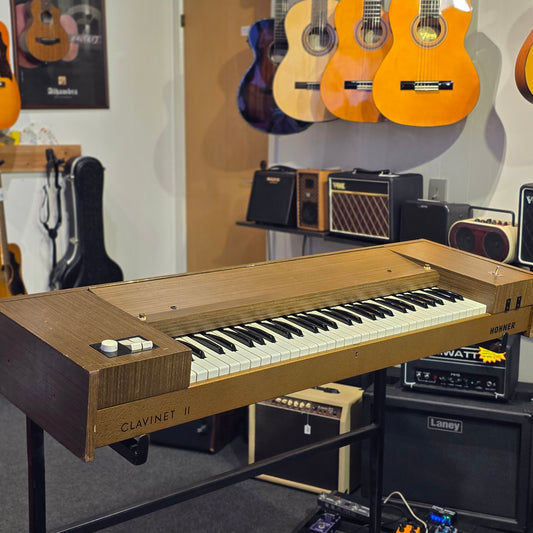 BRUGT: Hohner Clavinet II inkl. specialbygget smedejernsstativ