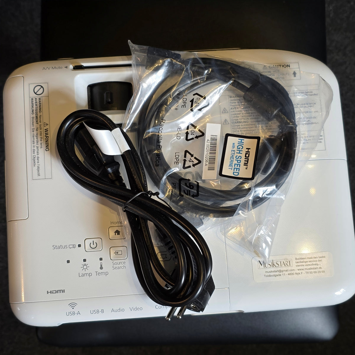 Brugt: Epson EB-S41 Portable projektor