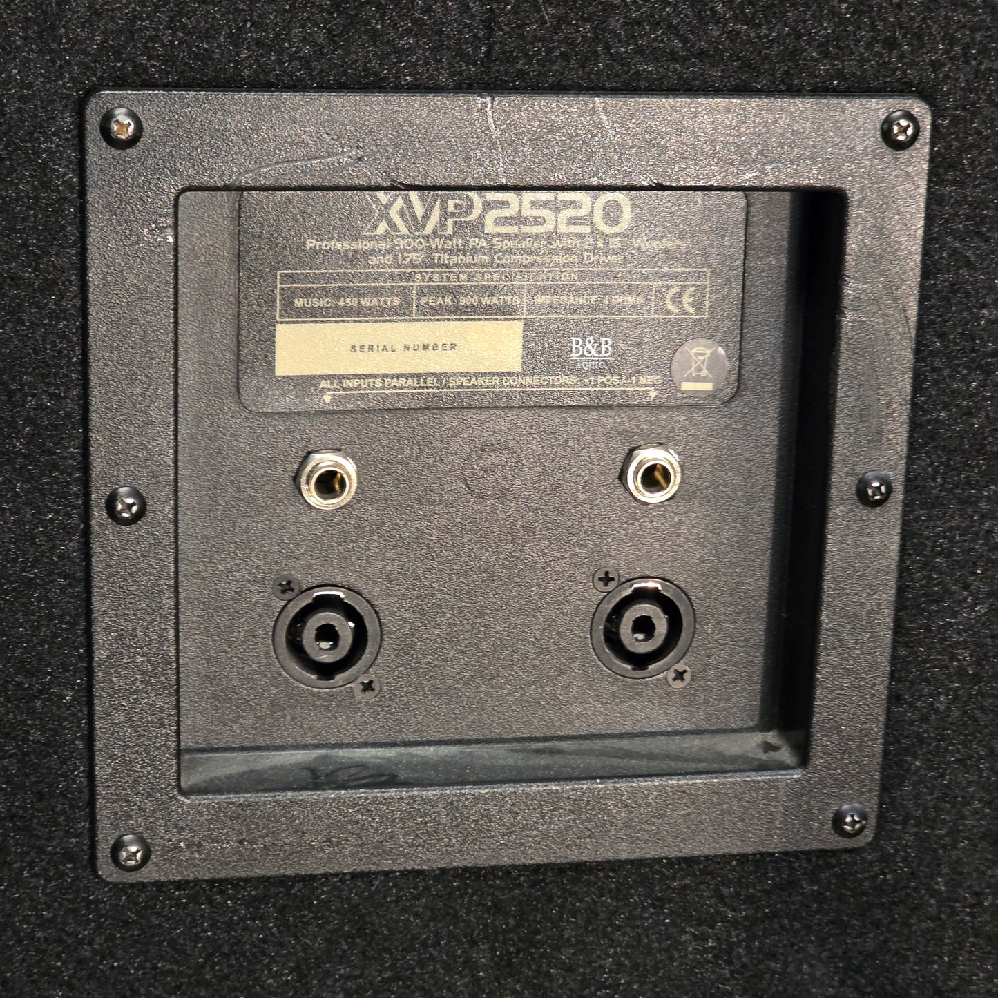 BRIGT: B&B Audio XVP-2520 passive PA-højttalere, 2x15” - sæt af to stk