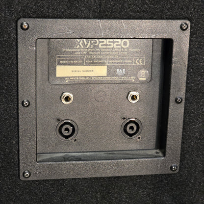 BRIGT: B&B Audio XVP-2520 passive PA-højttalere, 2x15” - sæt af to stk