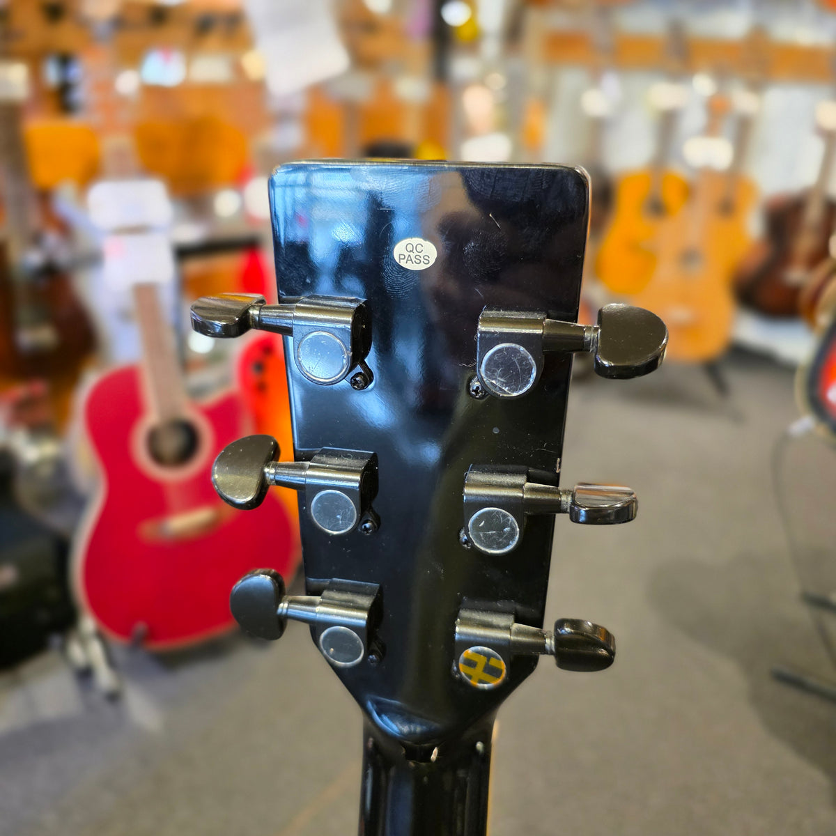 BRUGT: Santana LA-100 EQCW V2 BK western guitar