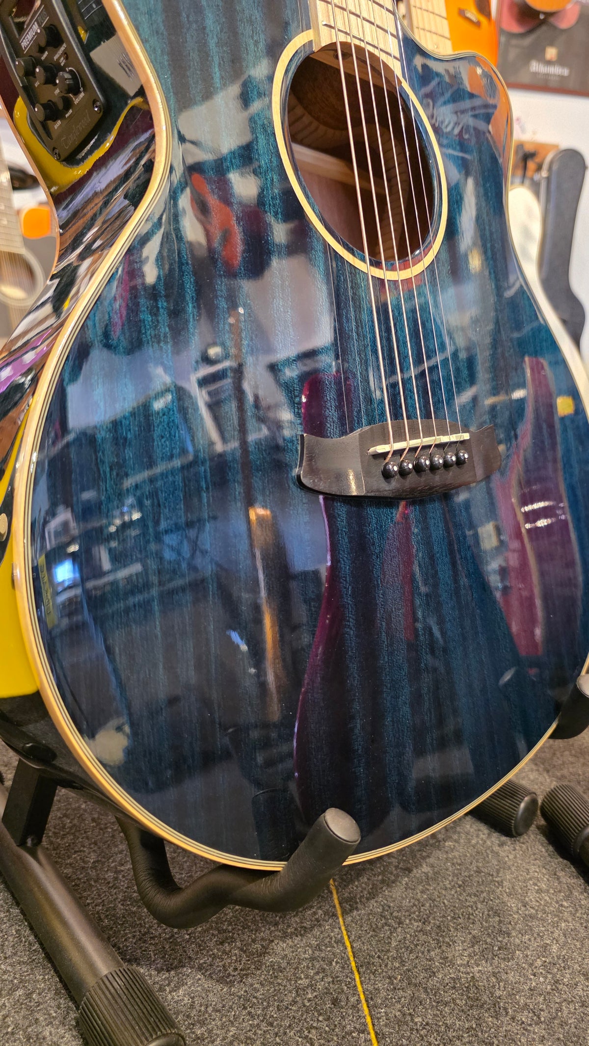 Tanglewood TW4BLA Super Folk with Tanglewood Premium Plus EQ System, All Mahogany - Aqua Blonde Gloss western guitar