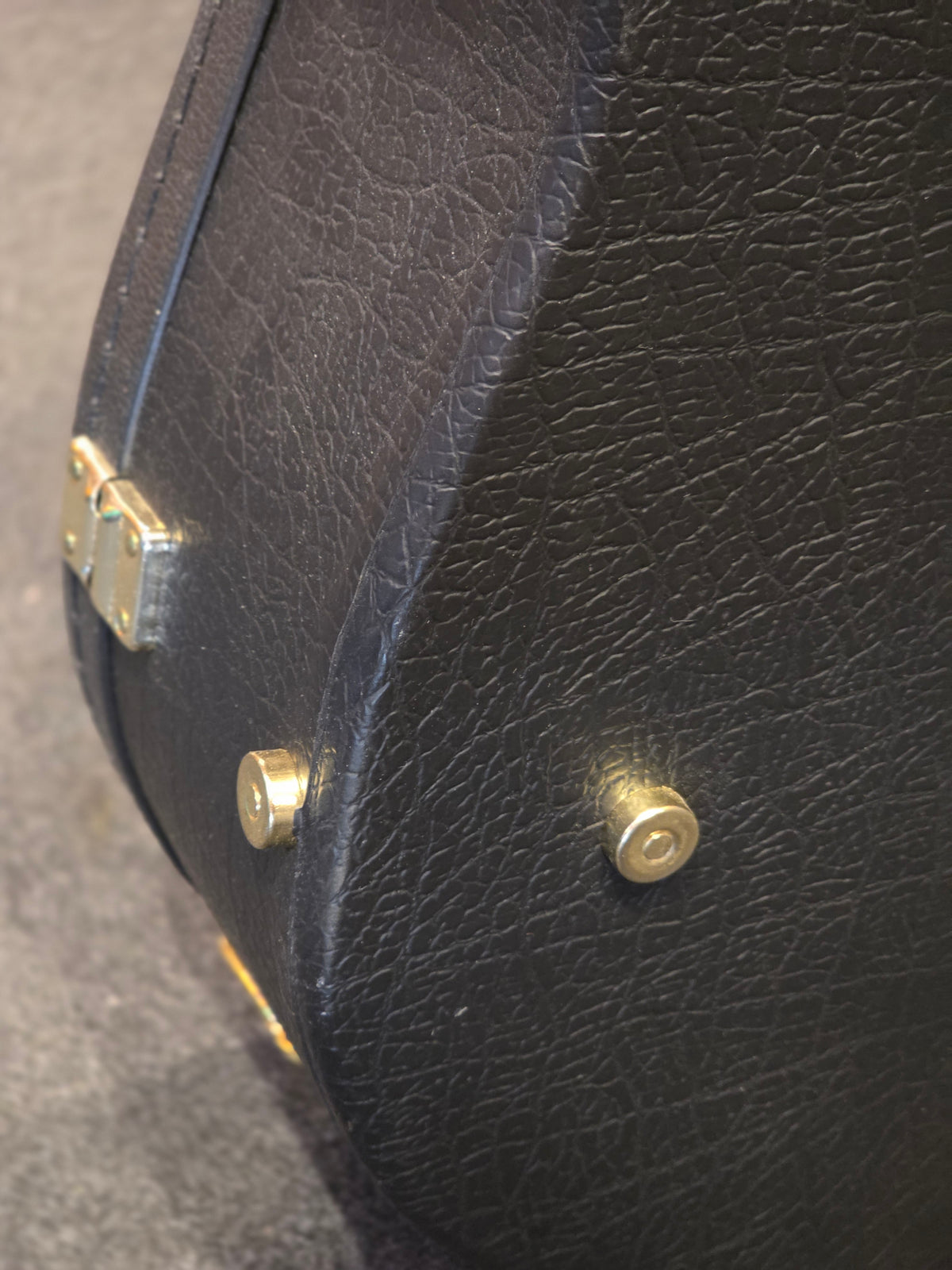 BRUGT: Noname hardcase til akustisk / western guitar