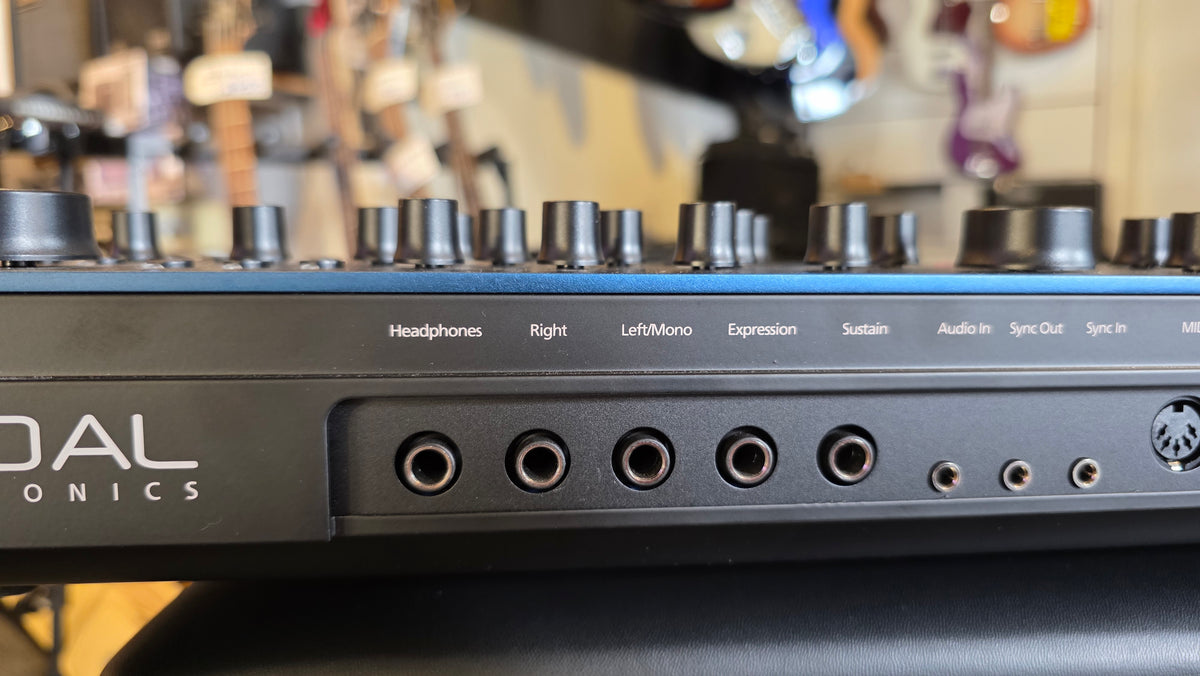 DEMO: Modal Electronics Cobalt 8  synthesizer