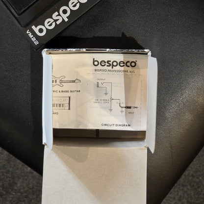 BRUGT: Bespeco VM22 - ON/OFF “latch” control pedal