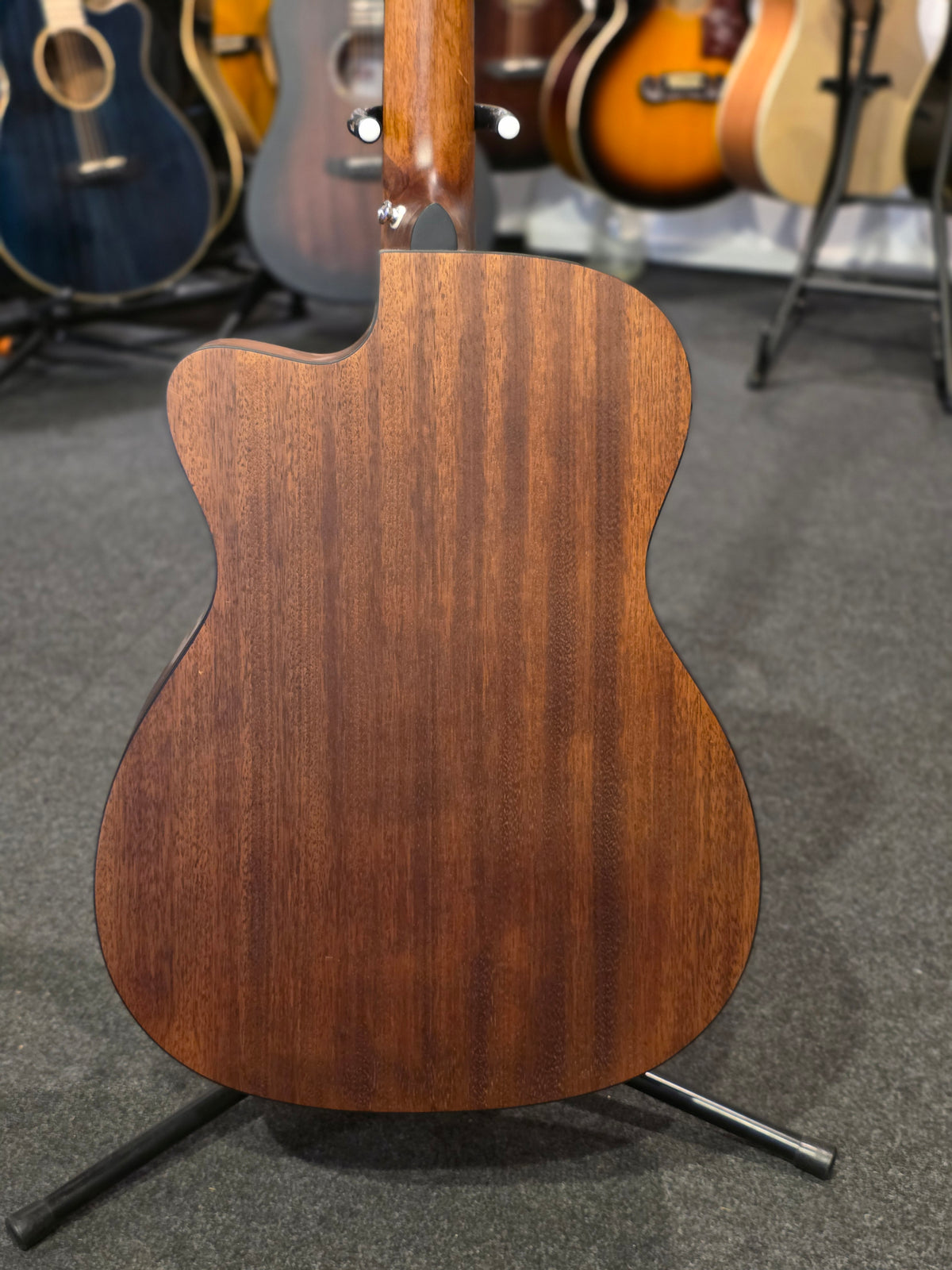 BRUGT: Cort Core-OC AMH OPBB med EQ, Open Pore Black Burst