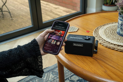 Blackstar Beam Mini Stationær forstærker til guitar og bas. Bluetooth, AI-stammeseparation, NAM fanger integration.