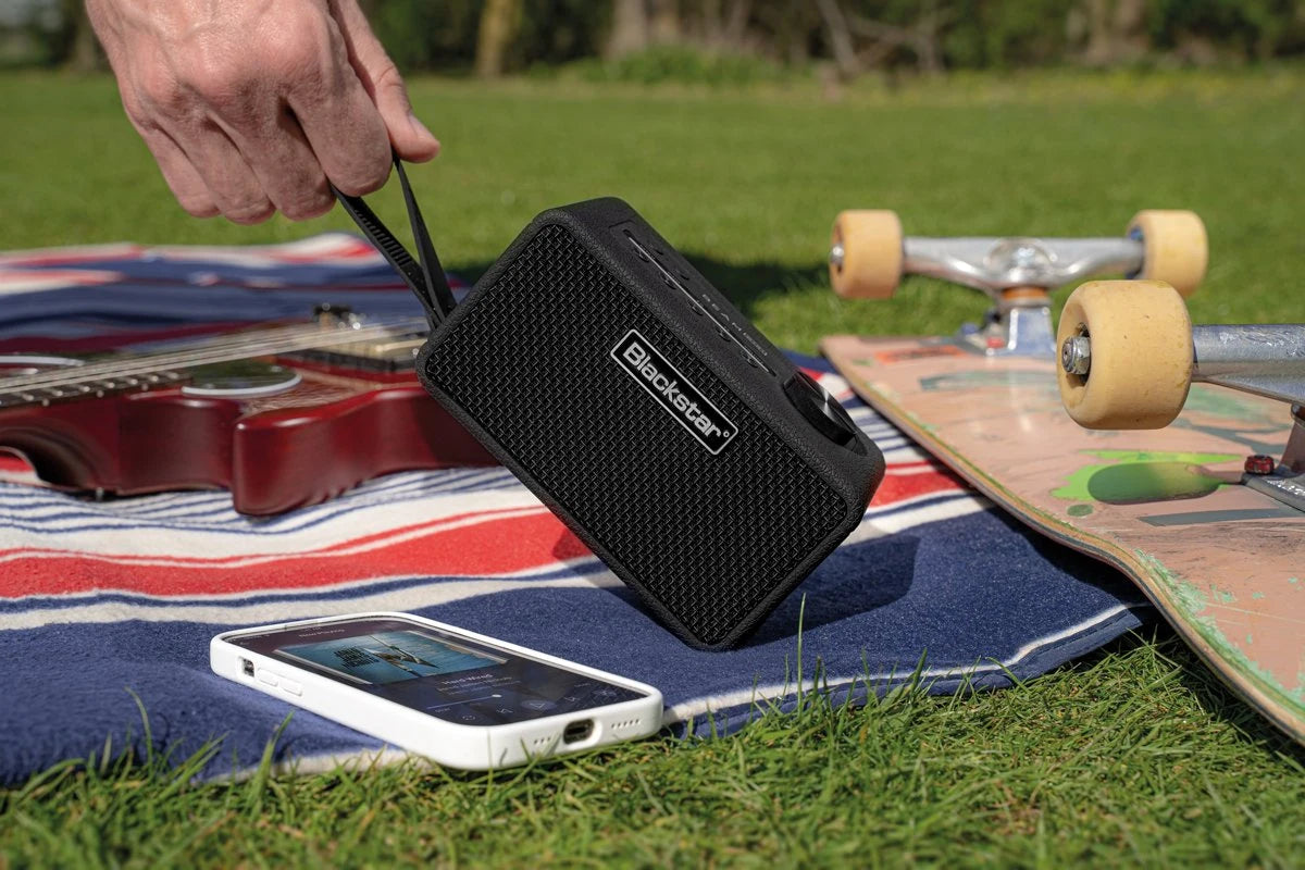 Blackstar Beam Mini Stationær forstærker til guitar og bas. Bluetooth, AI-stammeseparation, NAM fanger integration.